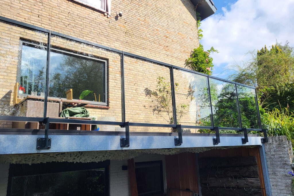 Glazen balustrades