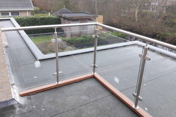 Glazen balustrade Dedemsvaart